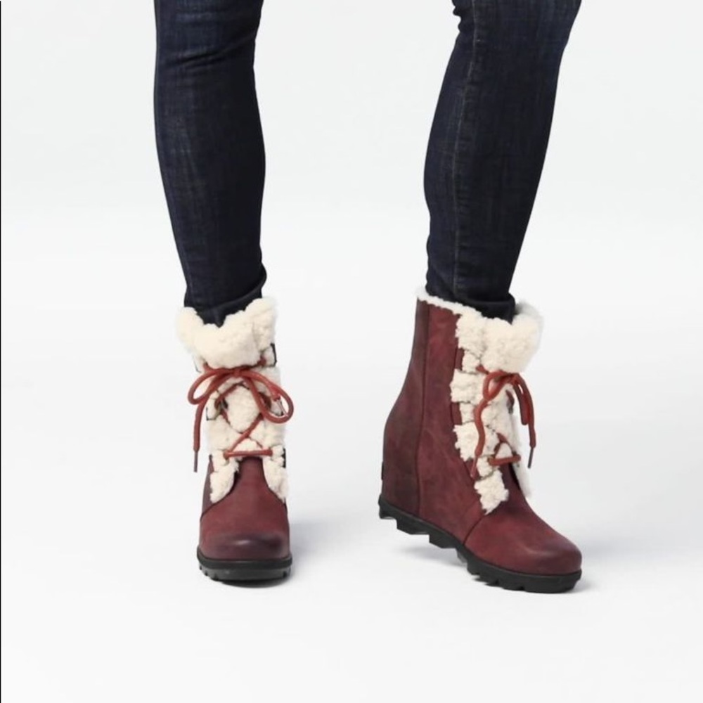 NWT Sorel Wedge Shearling Boots